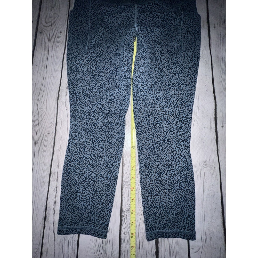 Athleta Women's Blue/Black Leopard Salutation Stash II Pocketed Leggings Size MP - Picture 3 of 7